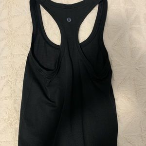lululemon black race tank 2.5